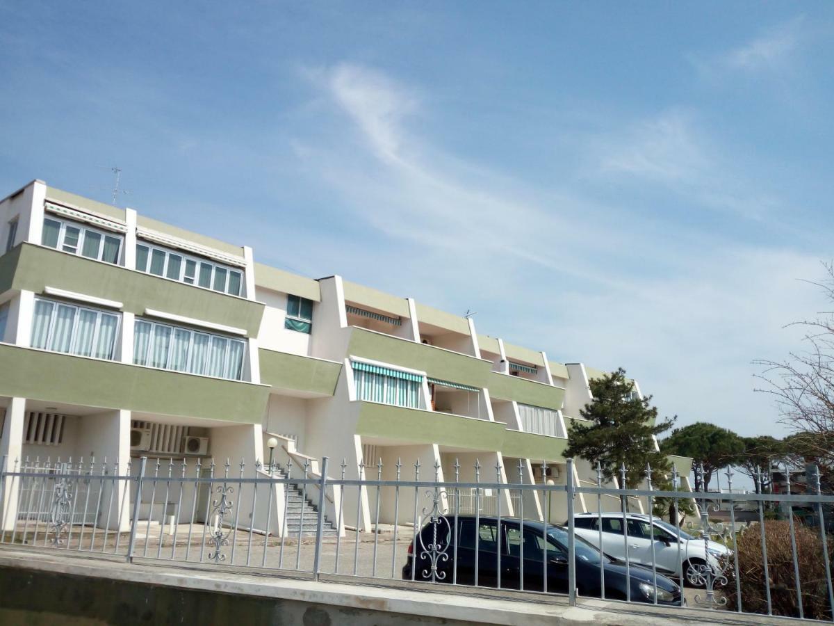 Faro 23 Apartamento Lido delle Nazioni Exterior foto